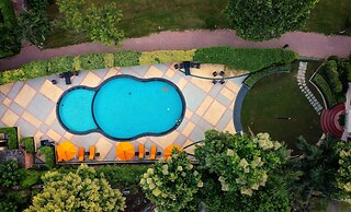 Manu Maharani Resorts