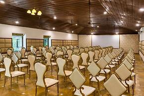 Manu Maharani Resorts