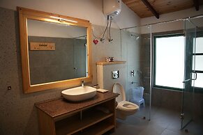 Latitude 29 by The Lake Resort