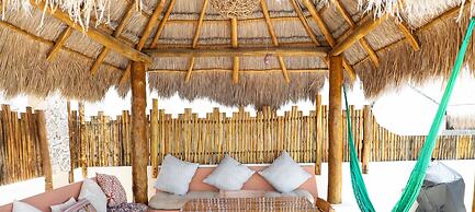 Lili Penthouse 2 bedroom sleeps 5