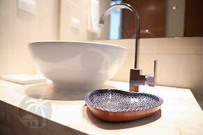 Lili Penthouse 2 bedroom sleeps 5