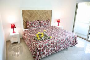 Lili Penthouse 2 bedroom sleeps 5