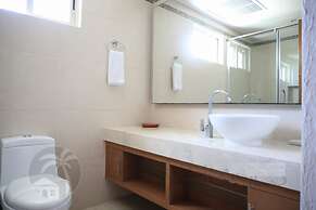 Lili Penthouse 2 bedroom sleeps 5