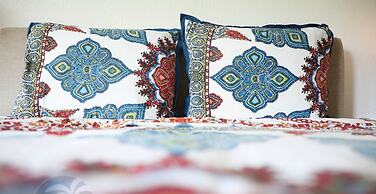 Lili Penthouse 2 bedroom sleeps 5