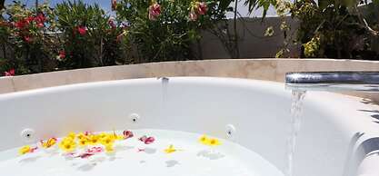 Lili Penthouse 2 bedroom sleeps 5