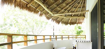 Lili Penthouse 2 bedroom sleeps 5