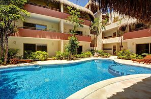 Rainbow Penthouse 2 bedrooms sleeps 5