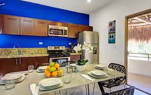 Rainbow Penthouse 2 bedrooms sleeps 5