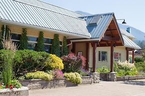 The Lodge at Arrow Lakes