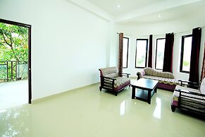 Rang Bhawan Inn- A Lake View Hotel