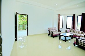 Rang Bhawan Inn- A Lake View Hotel