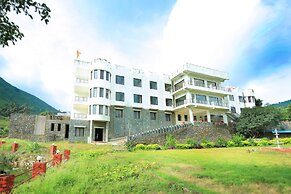 Rang Bhawan Inn- A Lake View Hotel