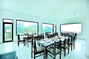 Rang Bhawan Inn- A Lake View Hotel