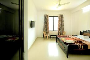 Rang Bhawan Inn- A Lake View Hotel