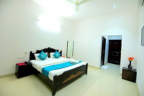 Rang Bhawan Inn- A Lake View Hotel