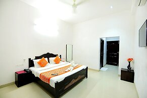 Rang Bhawan Inn- A Lake View Hotel