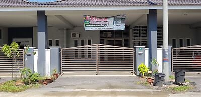 Fahaz Taiping Homestay