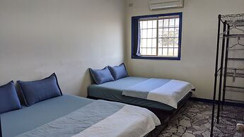 The Lodge for Cyclists - Hostel