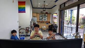 The Lodge for Cyclists - Hostel