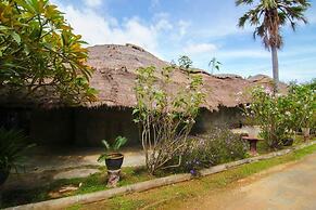 Naidee Sculptured Huts