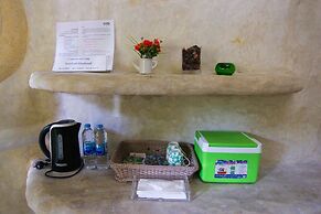 Naidee Sculptured Huts