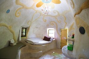 Naidee Sculptured Huts