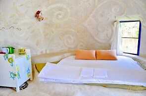 Naidee Sculptured Huts