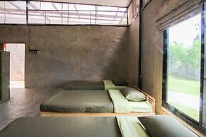 Naidee Sculptured Huts