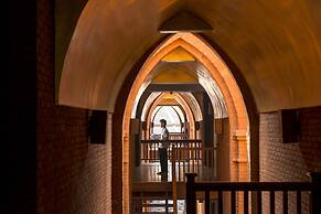 Heritage Bagan Hotel