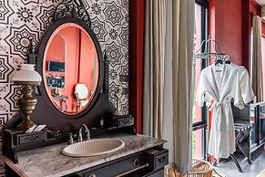 Amdaeng Bangkok Riverside Hotel