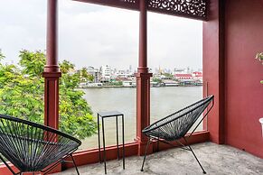 Amdaeng Bangkok Riverside Hotel