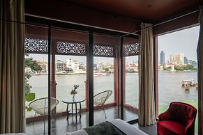 Amdaeng Bangkok Riverside Hotel