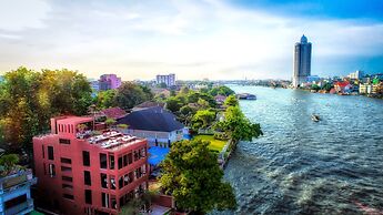 Amdaeng Bangkok Riverside Hotel