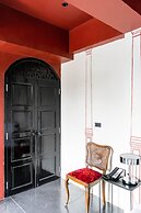 Amdaeng Bangkok Riverside Hotel