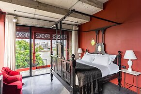 Amdaeng Bangkok Riverside Hotel