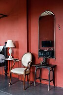 Amdaeng Bangkok Riverside Hotel