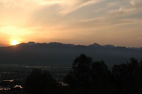 Yakushidaira Akanejyuku