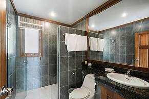 4 Bedroom Villa TG48 on beachfront resort SDV288-By Samui Dream Villas