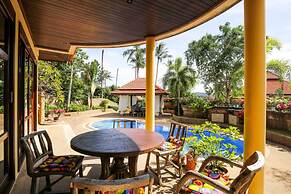 4 Bedroom Villa TG48 on beachfront resort SDV288-By Samui Dream Villas