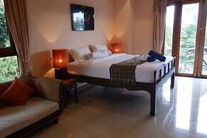 4 Bedroom Villa TG43 on Beachfront Resort SDV287-By Samui Dream Villas