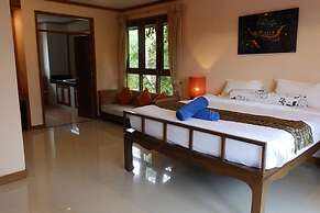 4 Bedroom Villa TG43 on Beachfront Resort SDV287-By Samui Dream Villas