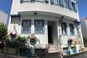 Bozcaada Basak Konukevi