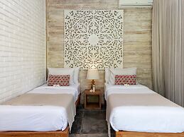 Villa Little Mannao by Villa Finder