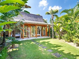 Villa Little Mannao by Villa Finder