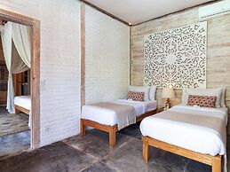 Villa Little Mannao by Villa Finder