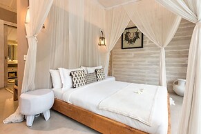 Villa Little Mannao by Villa Finder