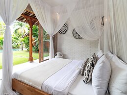 Villa Little Mannao by Villa Finder