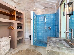 Villa Little Mannao by Villa Finder