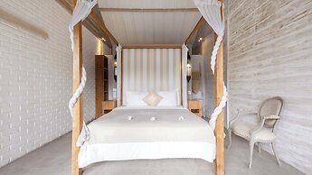 Villa Du Ho by Villa Finder