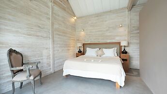 Villa Du Ho by Villa Finder